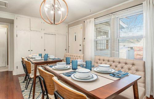 Tahanan - Cozy 4BD Near Downtown & UND - Gameroom - Foto 29