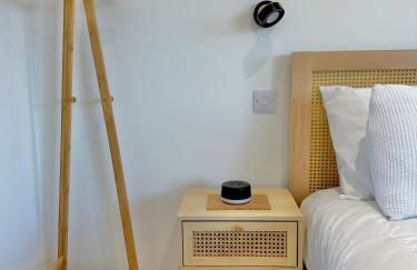 Eco-Friendly Highland Suite with Mountain Views - Photo 30