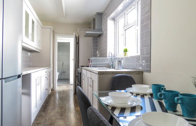 Tudors eSuites Birmingham Townhouse for Contractors - Foto 12