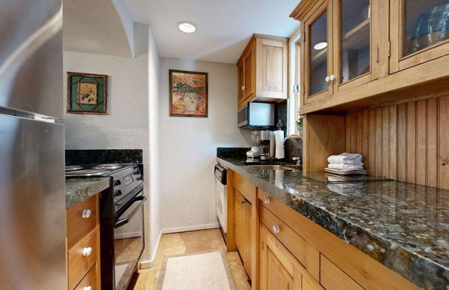 Tamarack Townhomes - CoralTree Residence Collection - Photo 45