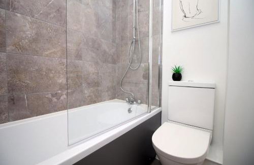 Modern Two BR | Free Parking - Foto 54