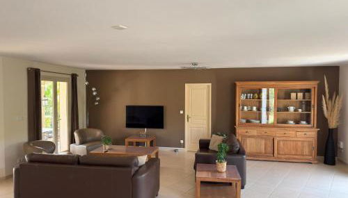 Stylish Villa with Terrace - Foto 2