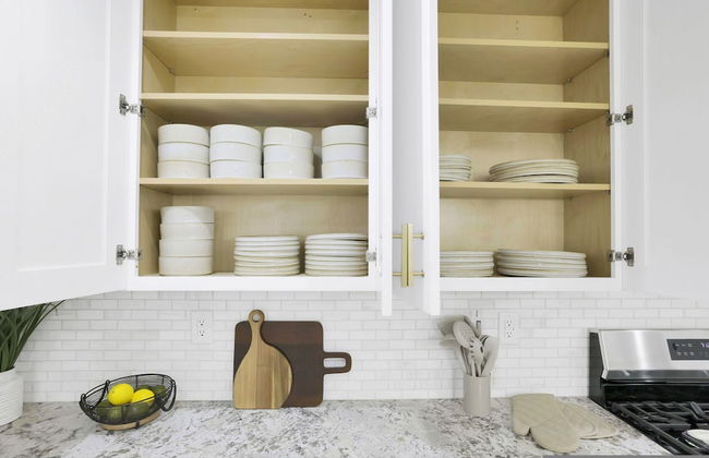 Luxury 7BR Buckhead Oasis w Pool Gameroom Firepit - Foto 50