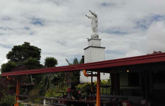 Trilha pela cachoeira Escalera de Cristal e Mirante do Cristo Rey - Foto 3