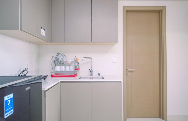 Comfortable And Minimalist 2Br At Gold Coast Apartment - Foto 7