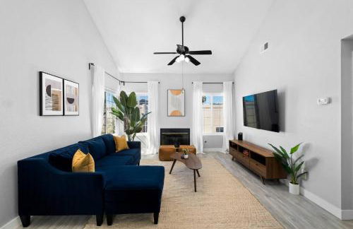 Lux Modern Pet Friendly | Pool | Hot Tub | Tennis - Photo 12