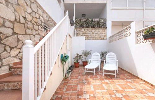 Stylish and Spacious Studio -4 minutes walk to Beach - Photo 25