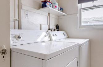 Visit the Beach from a Historic Downtown Apartment - NRP21-00092 - Foto 35