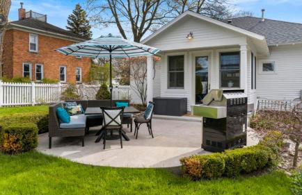 Experience comfort at Andrea Bluff Cottage, a 3-bedroom home in Harbor Springs. - Foto 23