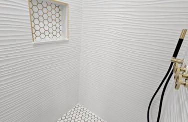 Comfy Tiny Home WP Large Private Deck Queen bed - Foto 22