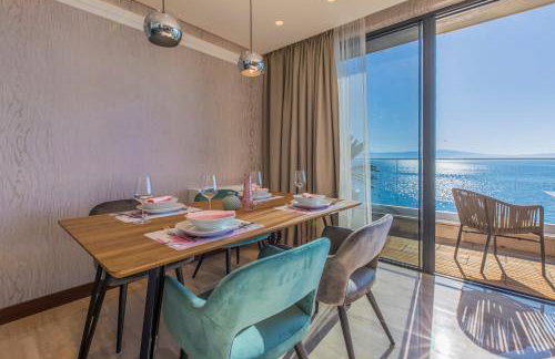 BEACH FRONT VILLA FRAN - DELUXE PENTHOUSE SUITE with private pool - Foto 15