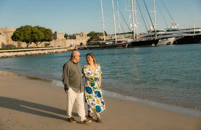 Express Photoshoot in port Old town of Rhodes - Photo 3