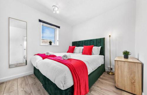 3 Beds Home walking distance from Shirley High Street - sleep 7 - Free Parking - Pool Table - 50" TV - Foto 19