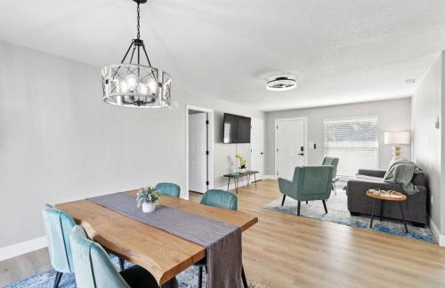 Luxury getaway, relax, and recharge! Tropical Florida Getaway Heated Pool Extra Fee - Foto 8