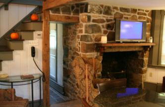 Charming Cottage Getaway with an Indoor Fireplace in Chester Springs, Pennsylvania - Foto 2