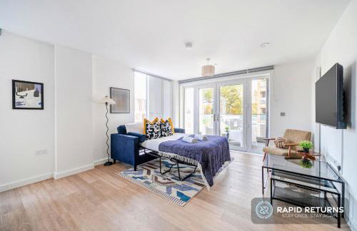 BRAND NEW! Modern & Spacious Serviced Apartments With FREE Parking & Gym by Rapid Returns - Professional Host - Foto 60