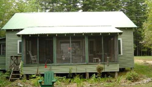 Nestled Camping Cabin Rental Overlooking Lake near Glens Falls, New York - Foto 2