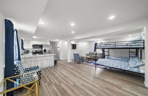 Beach Escape Close to Attractions and the Shore - Photo 16