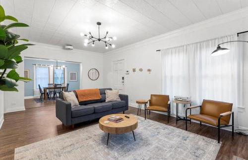 Evergreen Manor Private Pool 3BR No Stairs Retreat - Foto 31