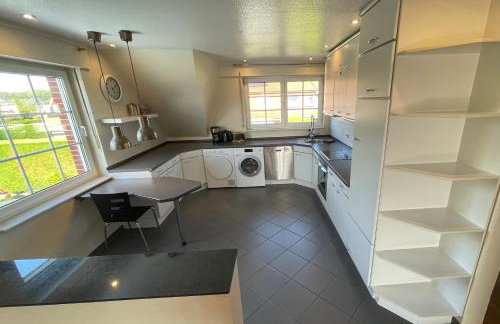 Großzügige Ferienwohnung für bis zu 4 Personen mit Balkon - Photo 2
