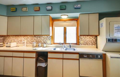 Old Ocean Beach Apt by Pier and Palace Playland - Photo 11