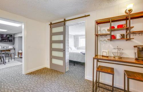 Charming Lake Ann Apartment - Walkable Location! - Foto 13