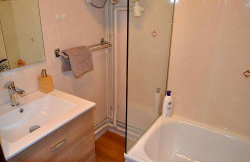 Studio cabine chaleureux à Pyrénées 2000 - WiFi et parking privé - Foto 7