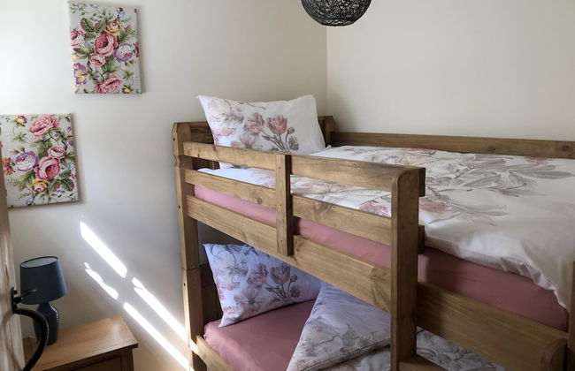 2 Bed Cottage - Sleeps 4 - Parking - Wifi - Foto 4