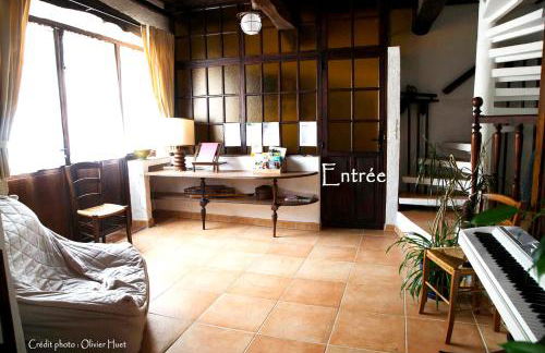 Villa spacieuse à Crastes avec piscine privée et vue montagne - Photo 8