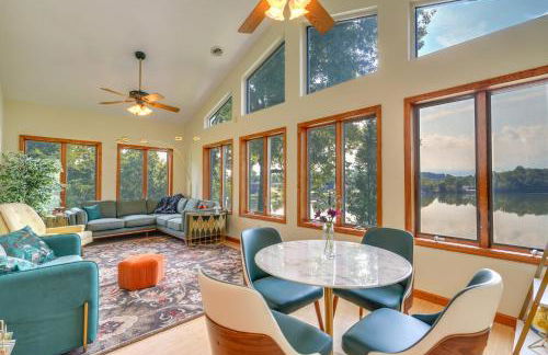 Hot Tub and Dock Waterfront Bristol Area Retreat - Foto 1