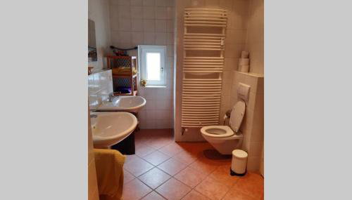 Ganze Wohnung mit Garten - Foto 3