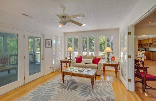 Near Edisto Beach State Park Home with Lanais! - Foto 7