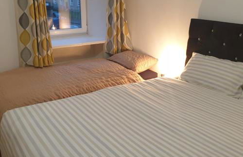 Newly Furnished Flat 4 Minutes Walk To Metro - Foto 24