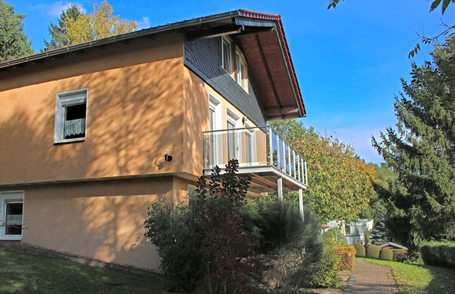 Holiday Home in Schwarzhausen Near Forest - Foto 1