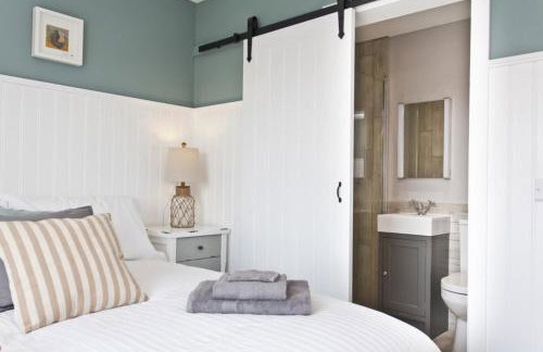 COASTGUARD COTTAGES by BOURNECOAST - A Charming Victorian Holiday Home with SEA VIEWS, HOT TUB and Garden - HB6098 - Foto 18