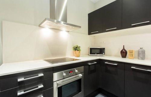 The Collection Barcelona - Bright and modern 4bedroom with terrace in Las Ramblas P2 - Photo 14