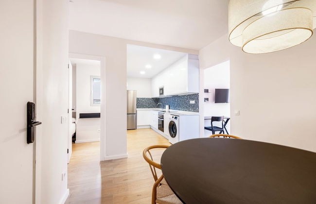 AinB Barcelona Sants Apartments - Photo 75