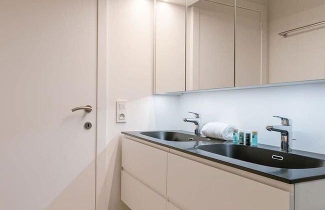 Spacious Apartment With Parking on Prime Location - Foto 22