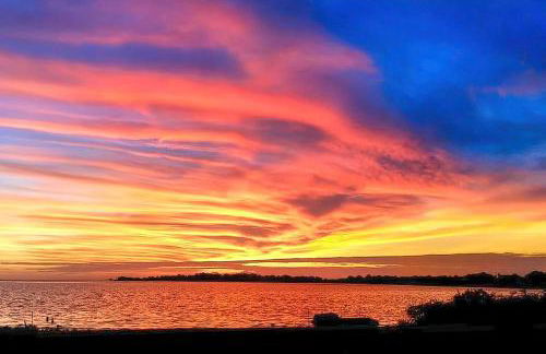 Waterfront Duplex with Dock and Views Near Town! - Foto 26