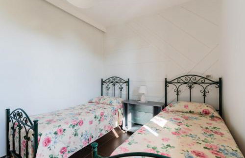 Intera villa ad uso esclusivo con 2 bagni 4 camere da letto,garage,giardino,area fitness,lavatrice,wifi - Foto 14