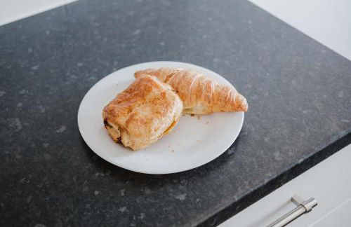 Pristine and Modern Home away from Home - Photo 53