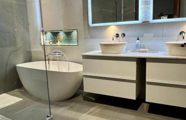 Top Location- Panoramic Villa with Montecarlo Views and Pool - Foto 4