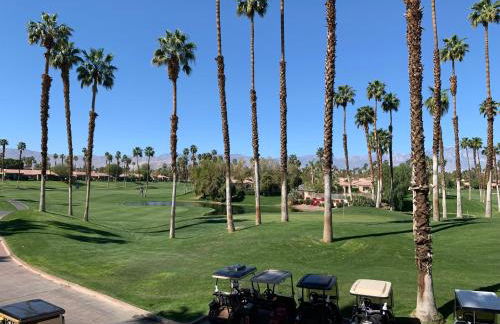 Relax in Palm Valley Comfort - Foto 22