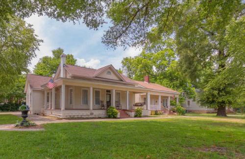 Wrap-Around Porch Uptown Stay-Pets Welcome! - Foto 45
