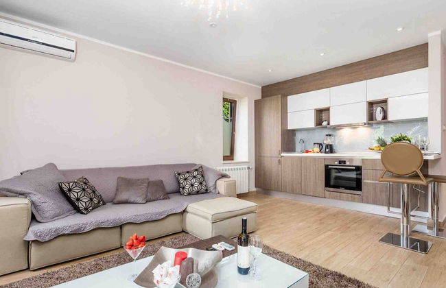 Modern Comfort With Shared Pool & Lush Green Surroundings in Kastav - Foto 21