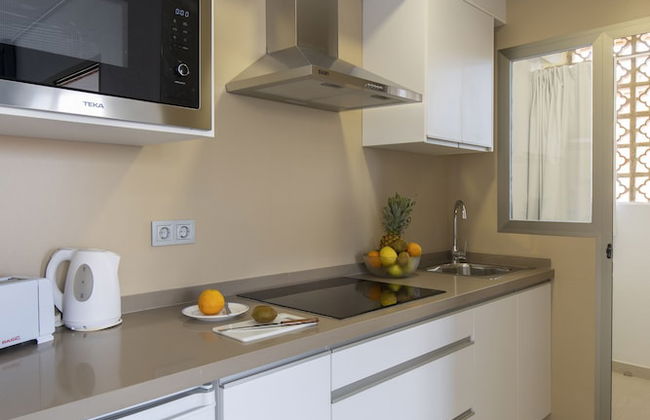 Aparthotel BCL Levante Lux - Photo 15