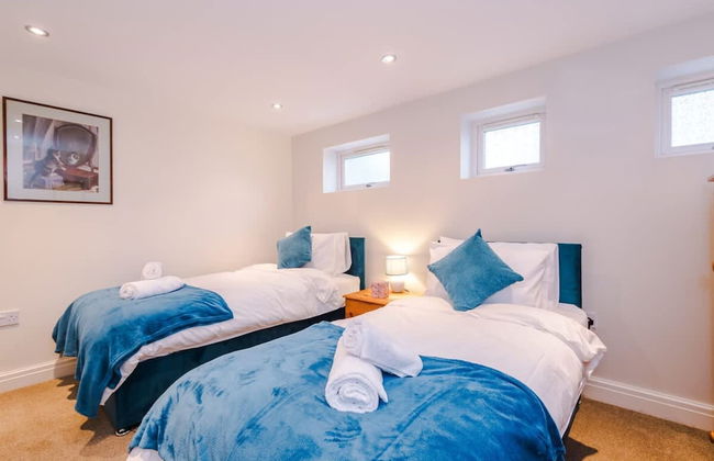 Host Stay Belvedere House - Photo 2