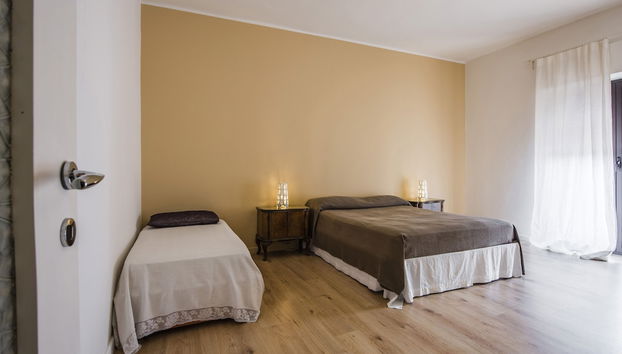 Zafferana Apartment with Balcony - Foto 4, Habitación