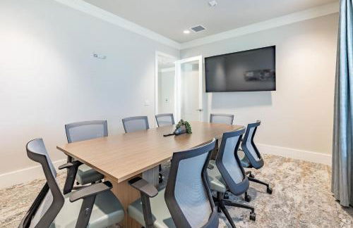 Landing Stylish 1BD Pool Clubhouse - Photo 62