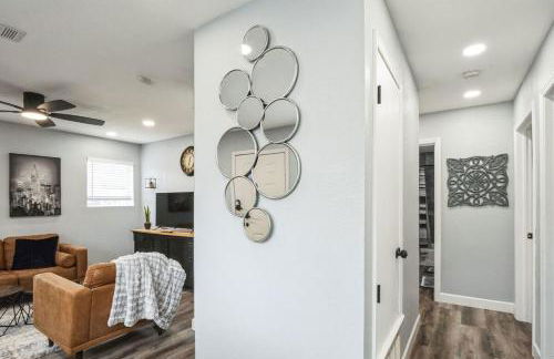 Stylish Retreat in Central Austin with Fire Pit - Foto 46